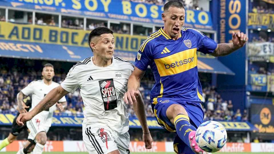 Boca empató con Riestra en el primer partido de Gago como DT en La Bombonera