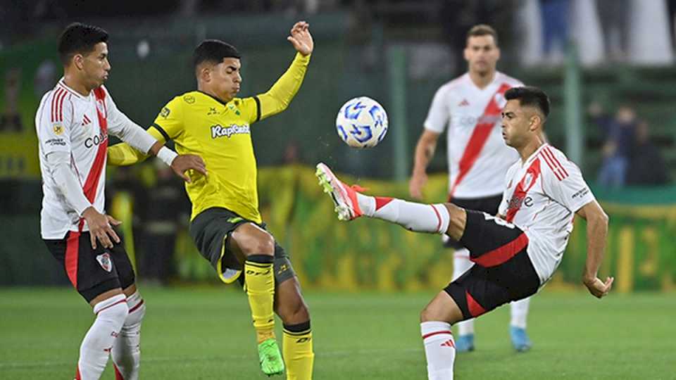 River empató 0-0 con Defensa en la vuelta de ‘Pity’ Martínez