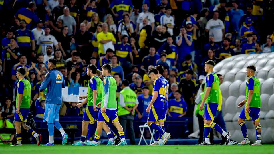 La Bombonera explotó contra los jugadores: “a ver si se dan cuenta que están jugando en Boca”