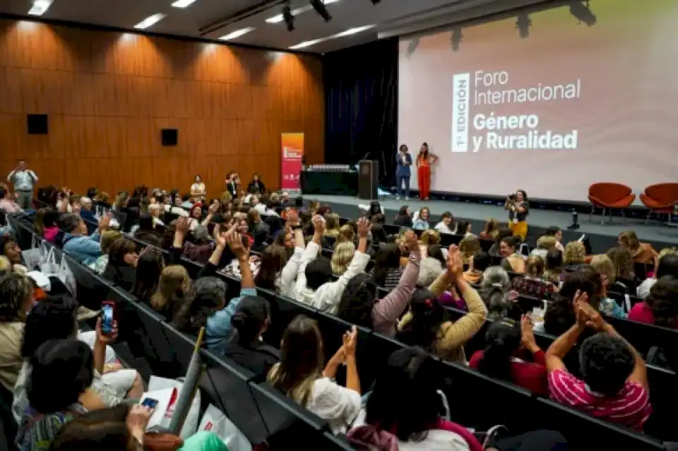 Tres mujeres misioneras fueron ganadoras de distintas categorías en los premios Lía Encalada