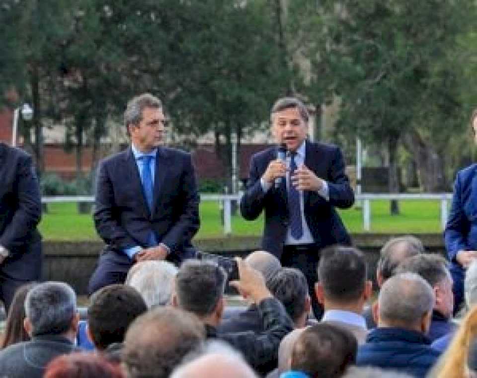 Lejos de la interna del PJ, el massismo se reunió en Chaco para plantear un gran frente contra Milei