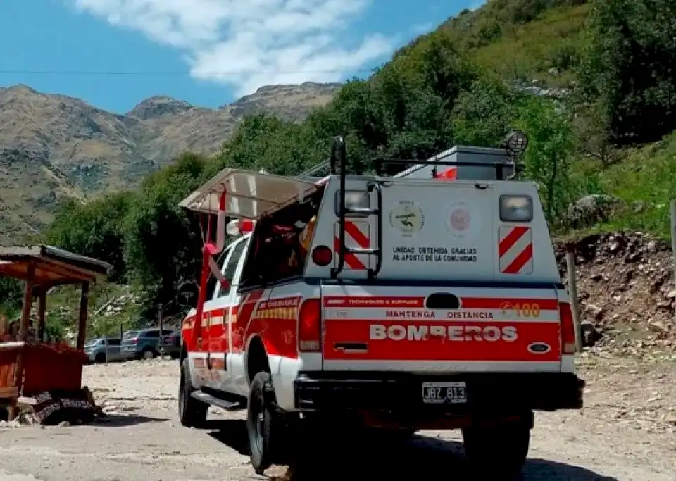 Personal de emergencias asistieron a dos personas accidentadas en el Reloj del Sol y Pasos Malos