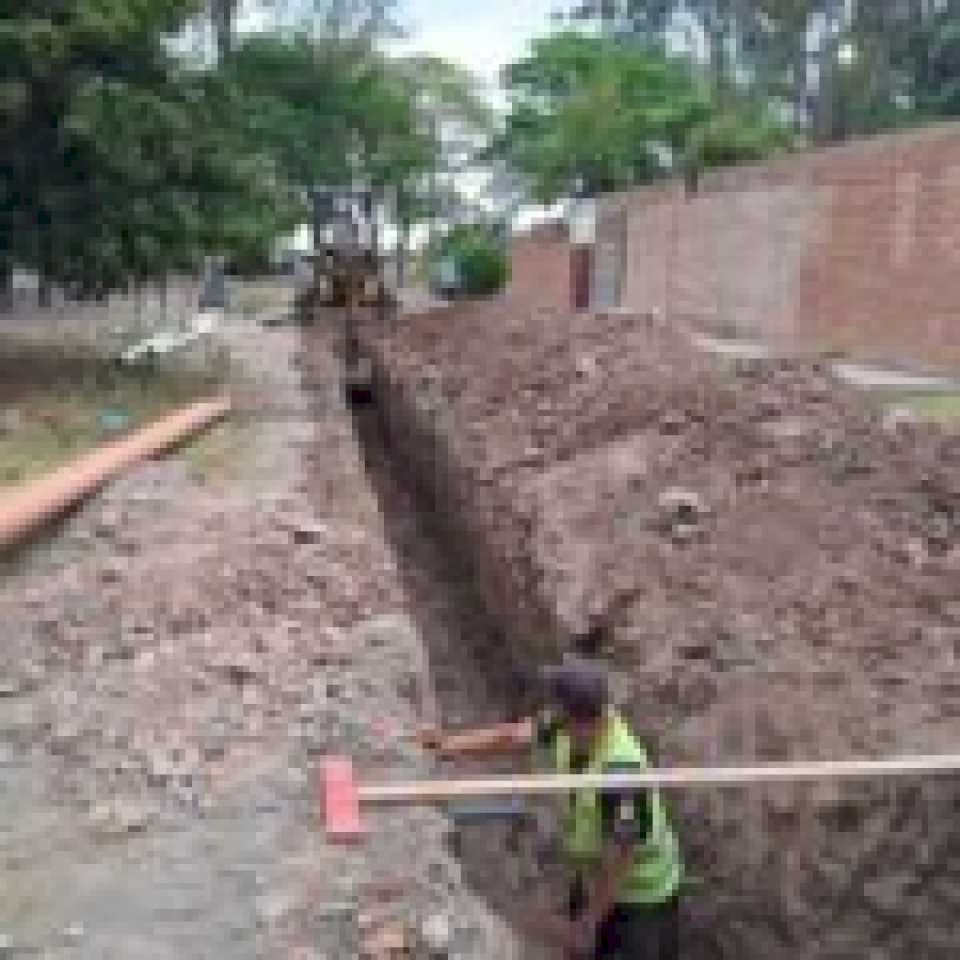 avanzan-las-obras-finales-de-agua-potable-en-barrios-de-san-pedro