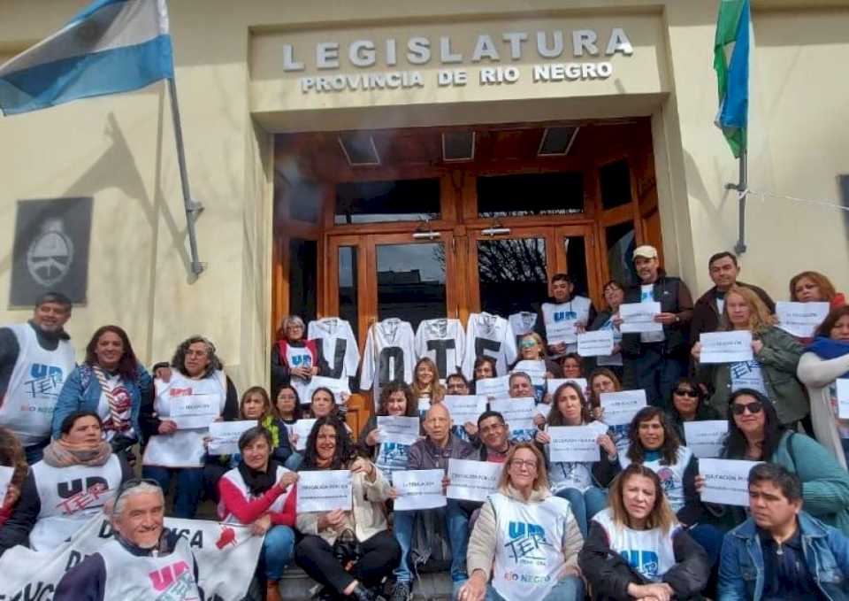 la-legislatura-no-tratara-el-proyecto-que-establece-a-la-educacion-como-servicio-esencial