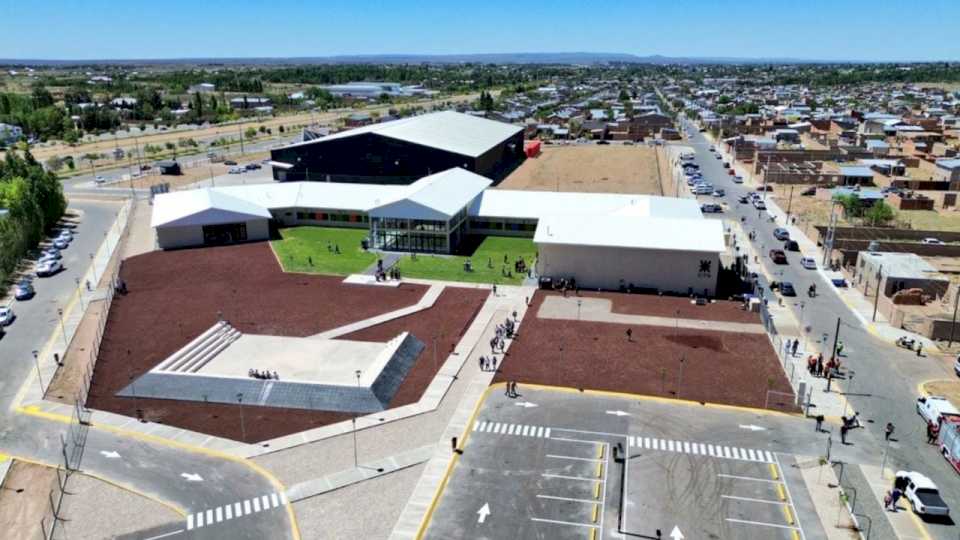 inauguraron-el-primer-colegio-preuniversitario-de-la-utn-en-cutral-co