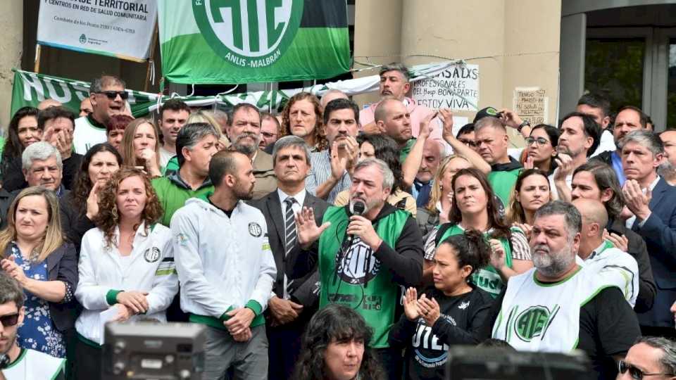 comienza-el-paro-de-los-estatales,-que-seguira-manana