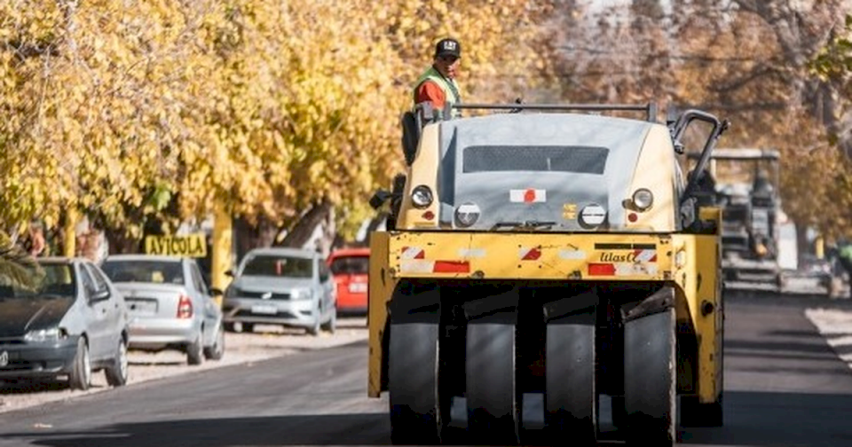 Repavimentarán una importante calle de Capital y piden precaución