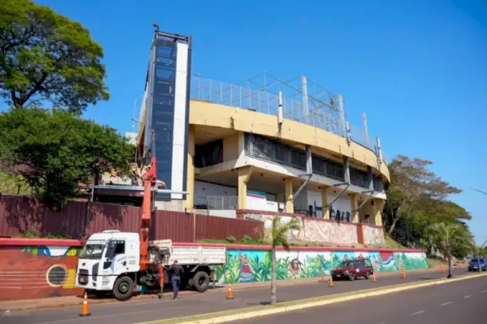 Colocan un ascensor en el Anfiteatro Manuel Antonio Ramírez