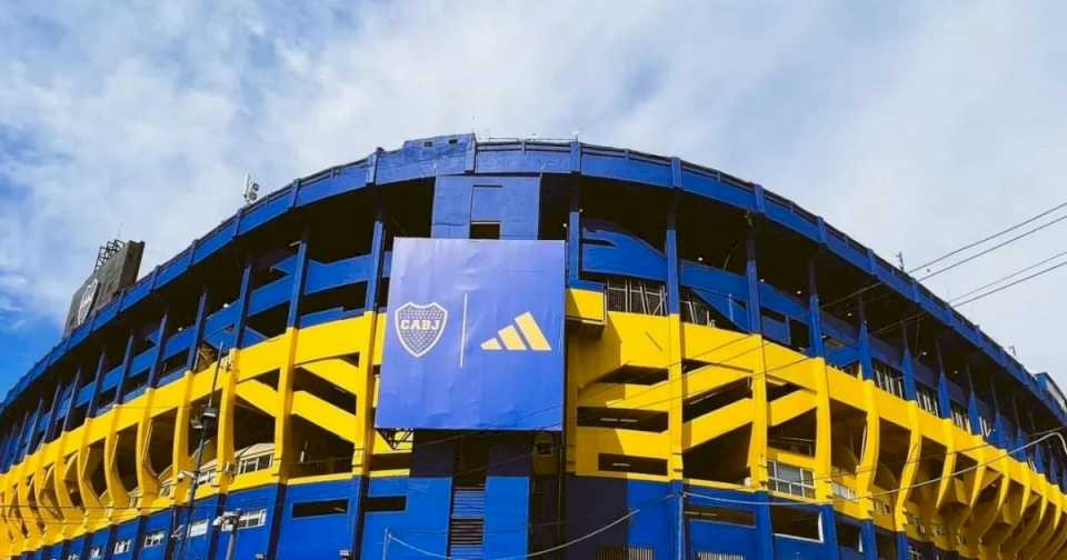 Allanamiento en la Bombonera: investigan a cinco socios de Boca por falsificación de carnets