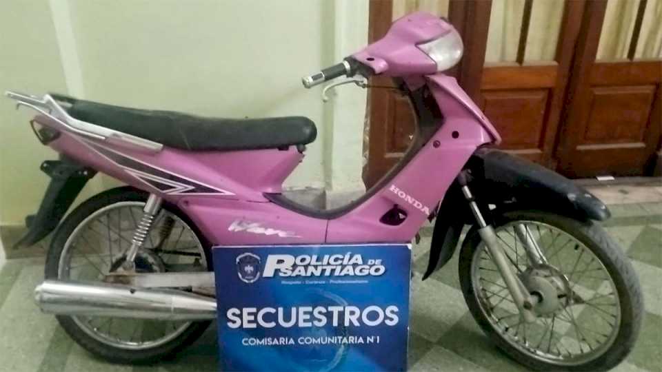 Comisaría 62 de Vilmer: recuperaron una moto robada