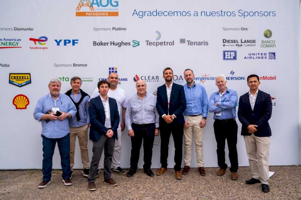 clear-petroleum-presente-en-aog-patagonia-2024