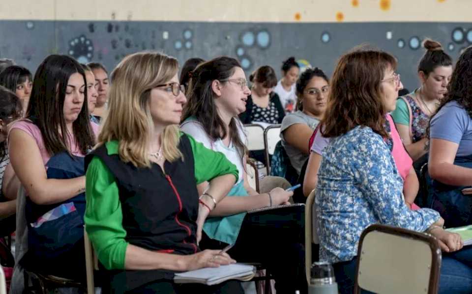 cada-vez-mas-docentes-de-neuquen-se-capacitan-en-autismo