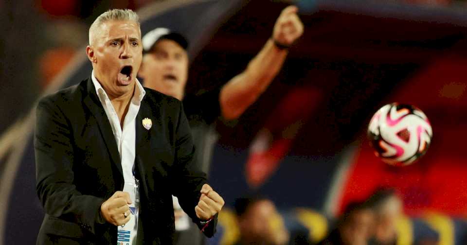 hernan-crespo-se-quedo-sin-copa-intercontinental:-al-ain-fue-goleado-por-al-ahly-de-egipto-y-espera-por-el-campeon-de-la-libertadores-o-pachuca