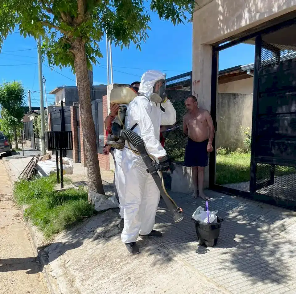 El primer caso de dengue fue confirmado y se ordenó el bloqueo sanitario de la zona uno.