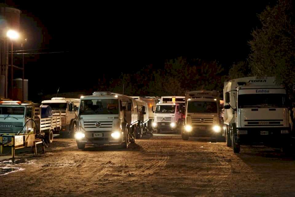 en-un-desafio-a-camioneros,-trabajadores-del-emhsu-no-pararon