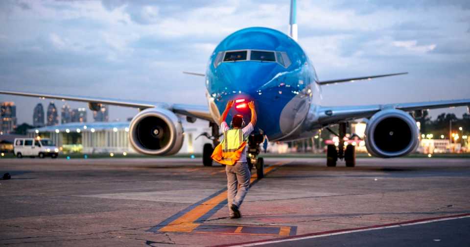 cancelan-vuelos-por-el-paro-aeronautico:-cientos-de-mendocinos-afectados