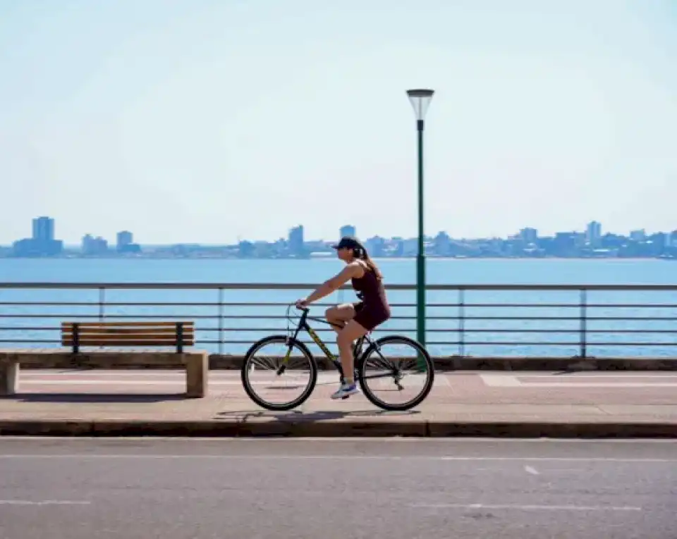 Miércoles soleado y caluroso con máximas que rondarían los 34°