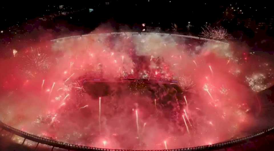 Clausuraron el estadio Monumental por el uso de bengalas y fuegos artificiales ante Mineiro