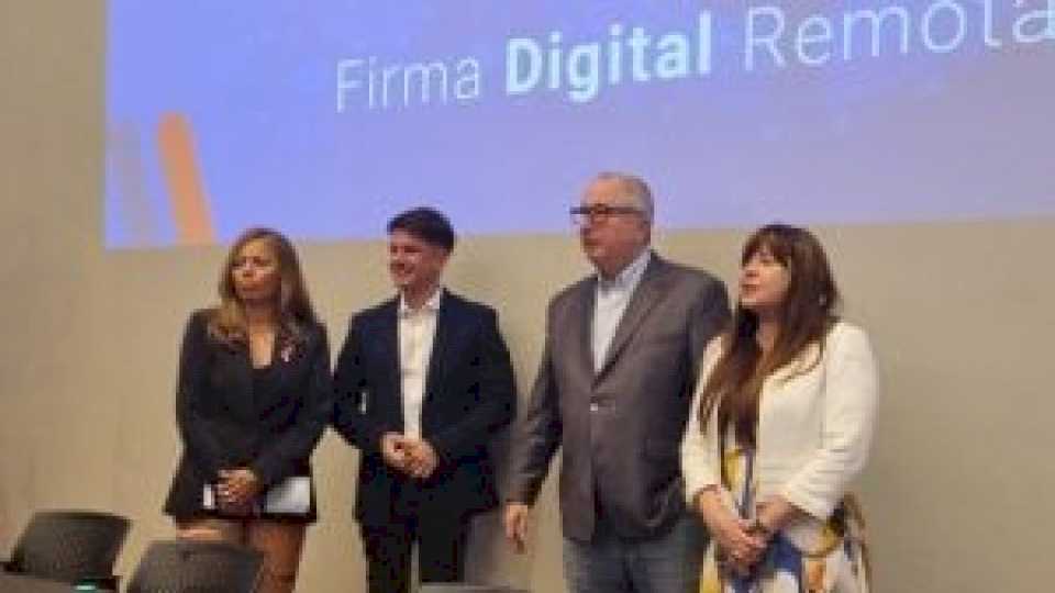 el-gobierno-de-misiones-capacita-a-los-municipios-sobre-rendiciones-de-cuentas-digitales-para-2025