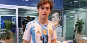 franco-colapinto,-con-infobae:-su-futuro,-los-elogios-de-hamilton-y-verstappen-y-el-furor-de-los-hinchas-argentinos