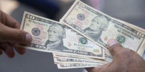 dolar:a-cuanto-cotiza-este-lunes-23-de-diciembre