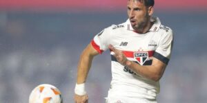 un-equipo-grande-del-futbol-argentino-pretende-a-jonathan-calleri