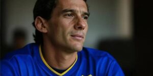 el-blooper-de-un-periodista-de-tn-que-se-hizo-viral:-anuncio-que-ayrton-senna-sera-nuevo-jugador-de-boca