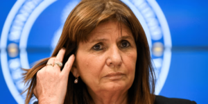 para-patricia-bullrich,-el-video-del-gendarme-que-difundio-venezuela-es-una-pantomima