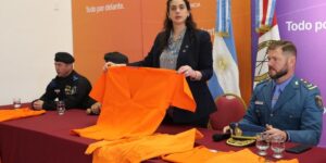 presos-de-alto-perfil-con-uniforme-naranja:-cuando-deben-usarlo-y-que-pasa-si-no-quieren