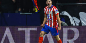 champions-league:-julian-alvarez-hizo-dos-goles-para-el-exito-de-atletico-madrid