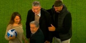 el-emotivo-homenaje-de-liga-de-quito-al-paton-bauza