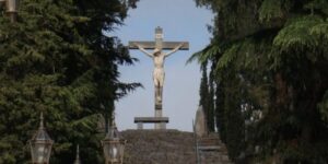 semana-santa:-fuerte-descenso-del-turismo,-viajaron-un-16%-menos-de-personas-que-el-ano-pasado
