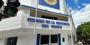 carlos-paz:-motociclista-detenido-tras-conduccion-peligrosa-y-agresion-a-policias
