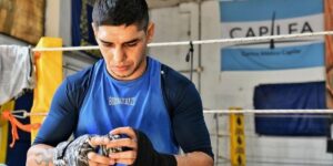 el-puma-martinez-defiende-el-cinturon-contra-kazuto-ioka:-a-que-hora-pelea-y-donde-se-podra-ver