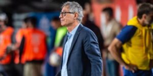 ariel-holan-sobre-el-triunfo-ante-estudiantes-lp:-“tenemos-el-equipo-guerrero-que-queremos”