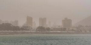 martes-nublado-y-con-alerta-por-vientos-en-comodoro:-se-esperan-rafagas-de-90-km/h