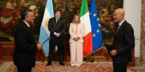 ypf-y-eni-firmaron-un-acuerdo-en-italia-y-avanzan-en-el-desarrollo-de-argentina-gnl