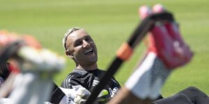 keylor-navas-volvio-a-costa-rica-despues-de-un-ano-y-su-seleccion-gano-8-0-a-bahamas