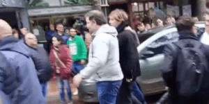 yerbateros-echaron-a-libertarios-de-obera-y-karina-tuvo-que-suspender-un-acto