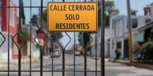 proponen-ley-para-que-la-policia-pueda-cerrar-calles-por-seguridad-en-toda-cordoba